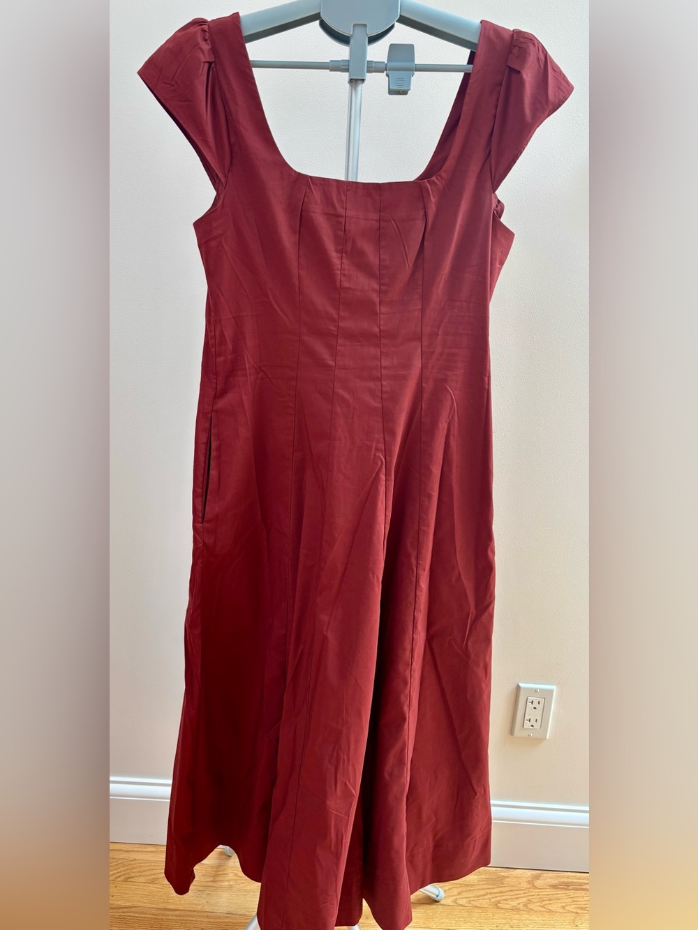 Express dark red Midi Dress with Square Neck and side pockets size M new w/tags!